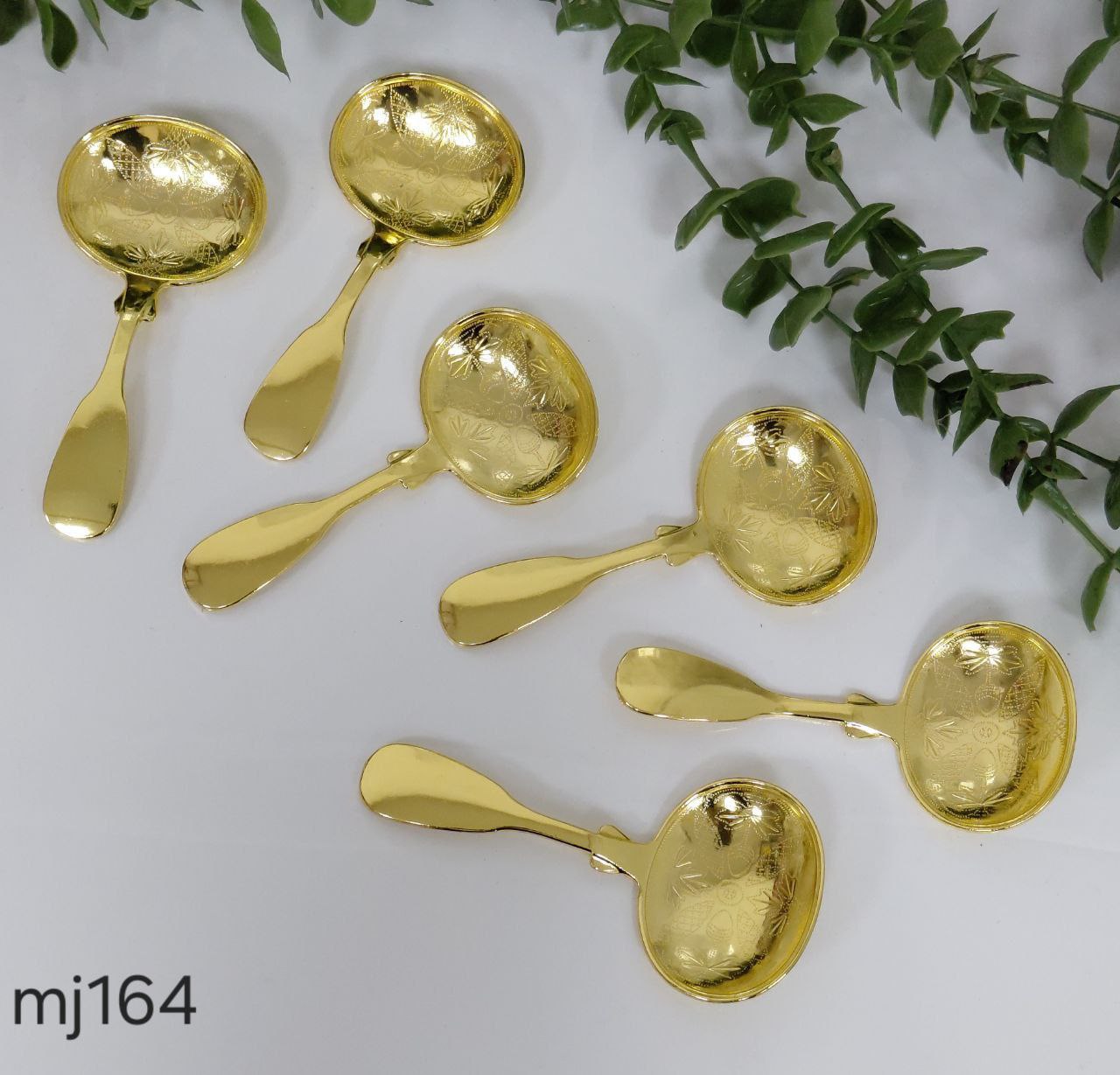 پیمانه چای و ادویه طلایی