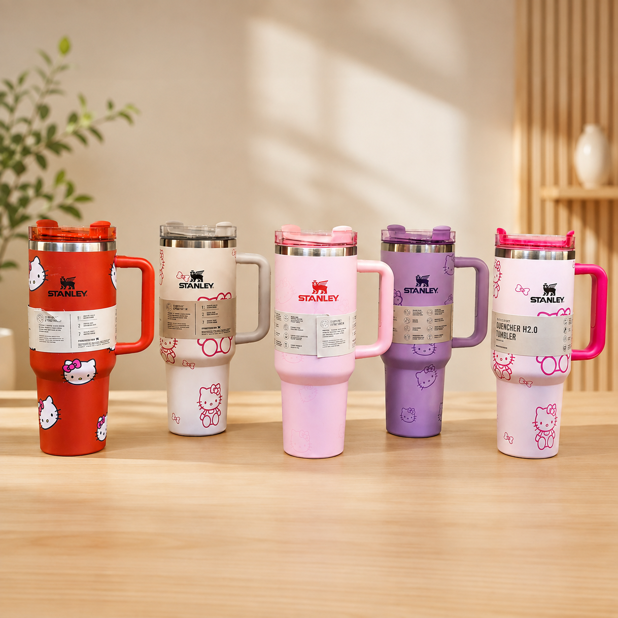 تراول ماگ استنلی Hello Kitty مدل Quencher | لیوان دسته‌دار طرح کیتی